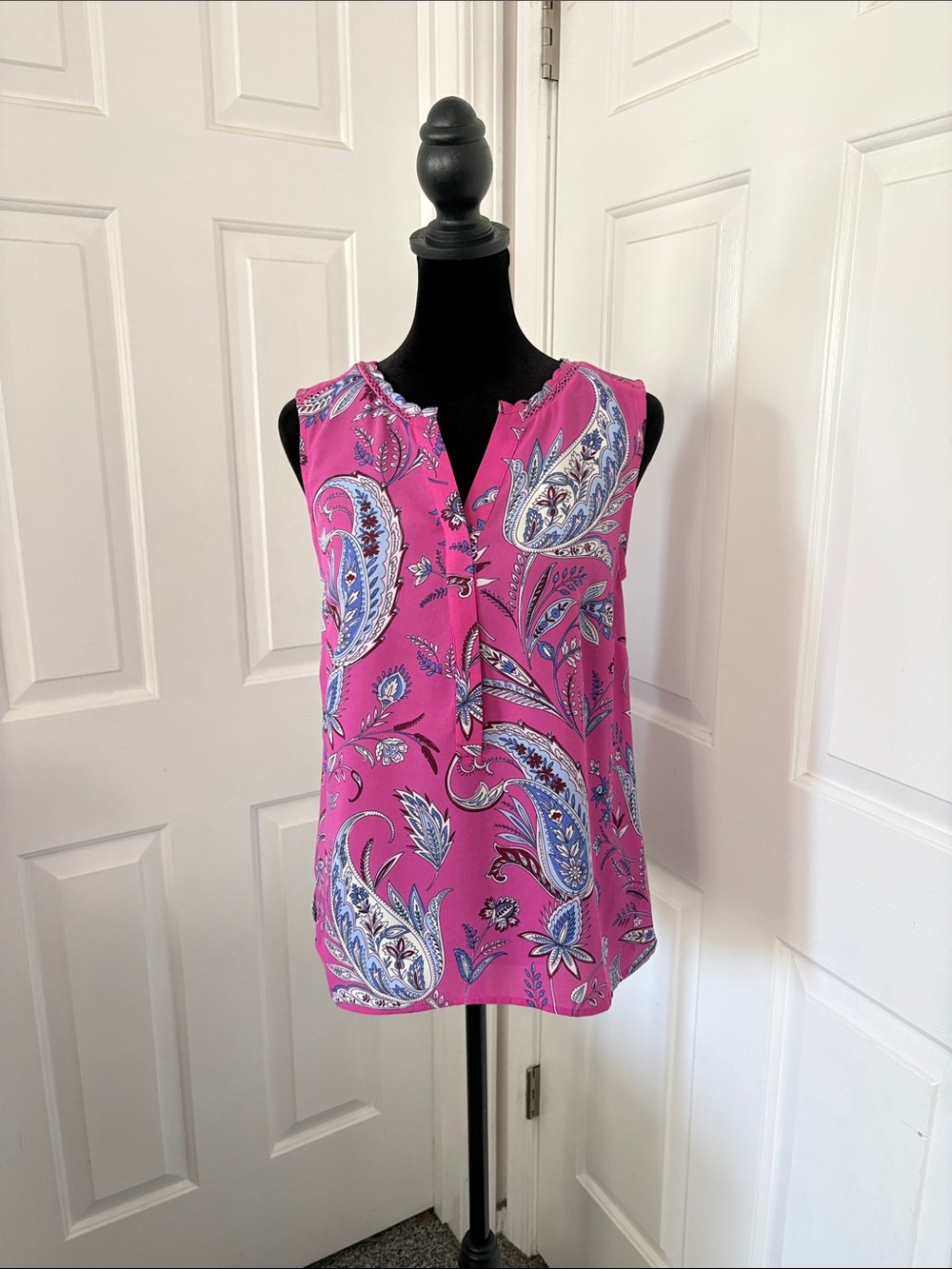 Talbots NWOT Fuchsia Paisley Split Neck Blouse